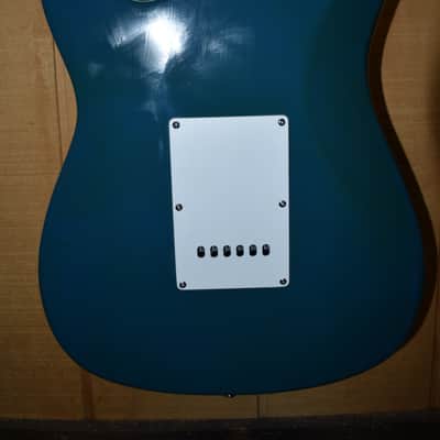 New York Pro Stratocaster 2000's - Blue image 10