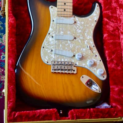 Fender Buddy Guy Signature Stratocaster 1996 - 2009 - 2-Color Sunburst image 2
