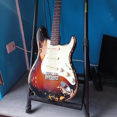 Fender Mike McCready Signature Stratocaster 2023 - Present - 3-Color Sunburst Relic image 12