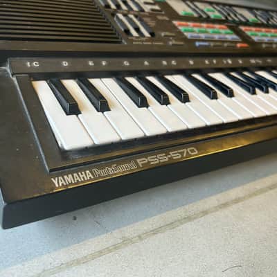 Yamaha PSS-570 FM Synthesizer Keyboard ( YM3812 Soundblaster SEGA 560 ) image 3