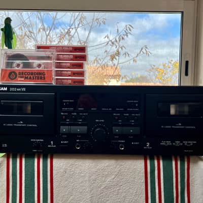 TASCAM 202 MK VII Dual Cassette Recorder with USB image 1