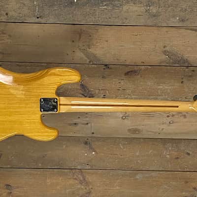 Fender Precision Bass Left-Handed with Maple Fretboard 1970 - 1983 - Natural image 4