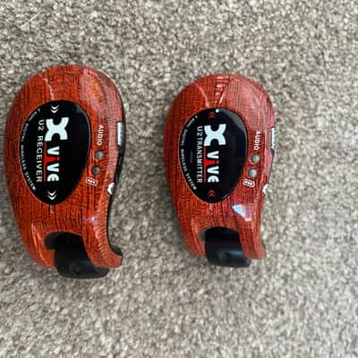 Xvive U2 Wireless Guitar System - RedWood Finish image 3