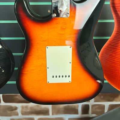 Fender Classic Series '50s Stratocaster 3-Color Sunburst 2003 Electric Guitar image 10
