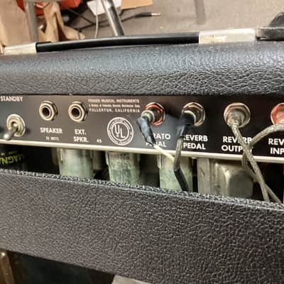 Fender Deluxe Reverb 2-Channel 22-Watt 1x12" Guitar Combo 1965 - Black Panel image 11