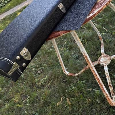 NEW 2020 FENDER PRECISION BASS CASE w/KEYS-BLACK POODLE INTERIOR image 6