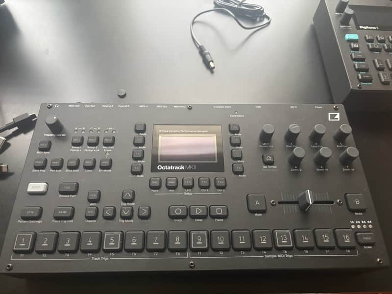 Elektron Octatrack MkII Dynamic 8-Track Performance Sampler 2017 - 2021 - Black image 1