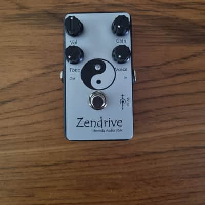 Lovepedal Zendrive 2013 - Present - Black / White image 2