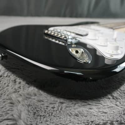 Donner Standard Series HSS Strat-Style Electric Guitar – Black – Gig Bag image 5