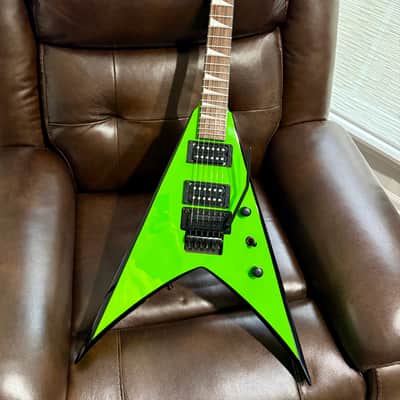 Jackson X Series KVXMG King V with Laurel Fretboard 2020 - Present - Slime Green with Black Bevels image 1