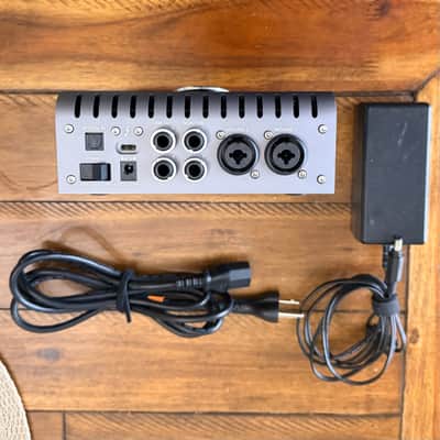 Universal Audio Apollo Twin X QUAD Thunderbolt 3 Audio Interface 2020 - Present - Gray image 3
