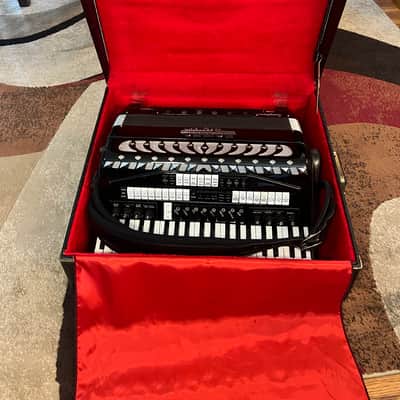 Black Iorio Accorgan Symphonic Piano Accordion LMM 41 120 image 3