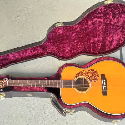 Taylor Deluxe Hardshell Grand Auditorium Case image 1