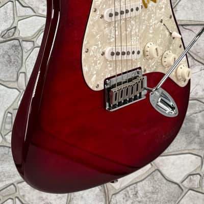 Fender Squier 2004 Standard Stratocaster with Hardshell Case image 2