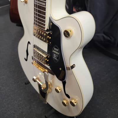Gretsch G2420TG Streamliner Hollow Body with Bigsby LTD Vintage White image 7