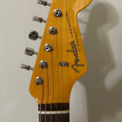 Fender American Vintage II Stratocaster 2022 - Fiesta Red image 3