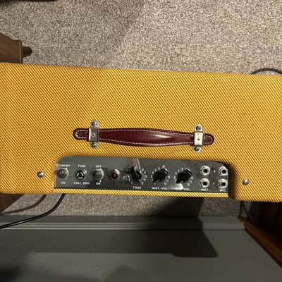 Fender '57 Custom Deluxe 2-Channel 12-Watt 1x12" Guitar Combo 2016 - Present - Lacquered Tweed image 3