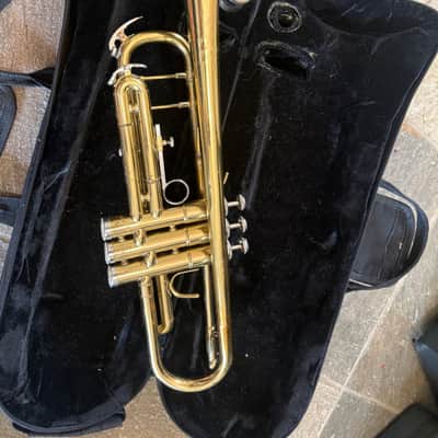 Trumpet with case and  mouthpiece image 6