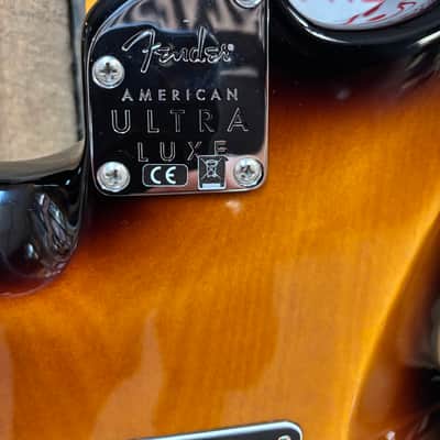 Fender American Ultra Luxe Stratocaster 2021 - Sunburst image 8