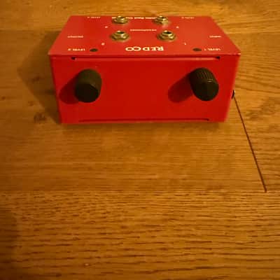 Redco Little Red Cue Box - Red image 4