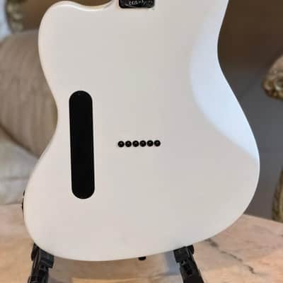 FENDER Jim Root Jazzmaster V4 Arctic White image 5