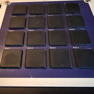 Akai MPC4000 Studio Version – 256MB RAM / 500GB SSD / 8-Outs / Loaded image 7
