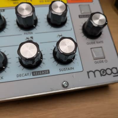 Moog Sirin Analog Messenger of Joy 2019 - Present - Silver image 3