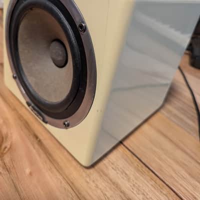 Avantone Pro Active MixCubes (Single) 2011 - Present - Buttercream image 2