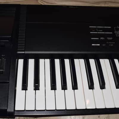 Roland XP-50 61-Key 64-Voice Music Workstation Keyboard 1995 - 1998 - Black image 2