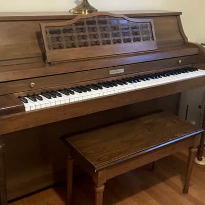Vintage 1975 Baldwin Acrosonic 41” Console Upright Piano Natural Walnut Lacquer Fully Original w/ Bench Made in USA image 1
