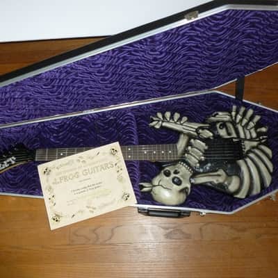 J.Frog George Lynch Shull & Bones Black / White image 7