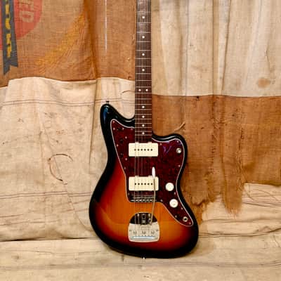 Fender Traditional 60's Jazzmaster 2023 - 3 Tone Sunburst image 1