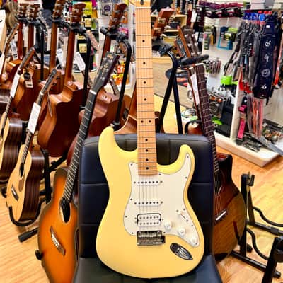 ✨2019✨ Fender Player Stratocaster HSS~ Buttercream Maple Neck~ Mexican Strat! image 9