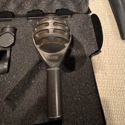 AKG D112 Large-Diaphragm Dynamic Kick Drum Microphone 2010s - Black image 6