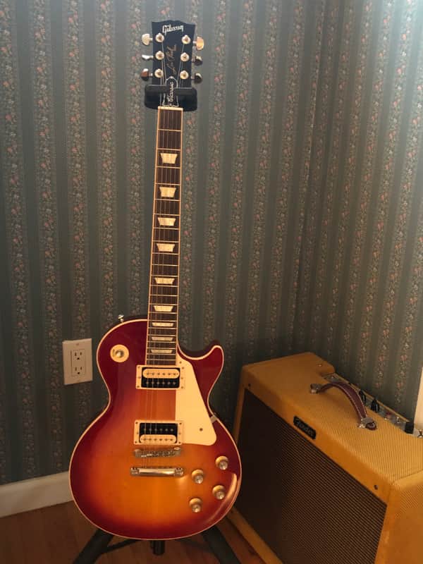 Gibson Les Paul Classic 2019 - Present - Heritage Cherry Sunburst image 1