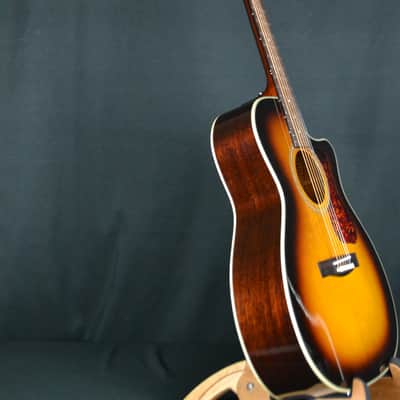 Guild OM-140CE ORCHESTRA ACOUSTIC ELECTRIC WITH SOFT CASE - Antique Burst image 4