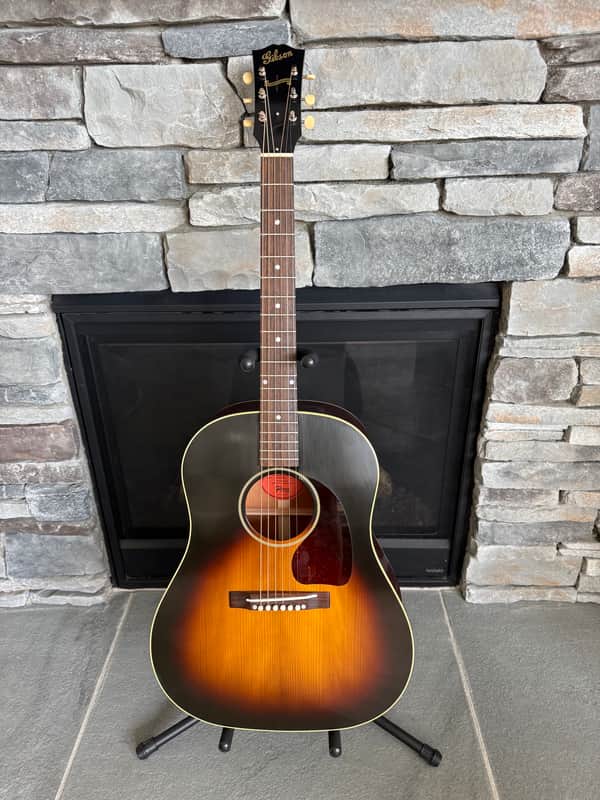2025 Gibson Custom Shop Historic 1942 Banner J-45 - MINT image 1