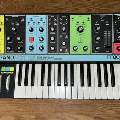 Moog Grandmother 32-Key Semi-Modular Analog Synthesizer 2018 - Present - Black / Multi-Colored Panel