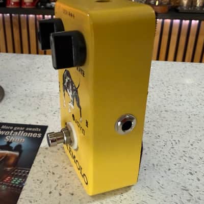 JOYO JF-09 Tremolo Guitar Effects Pedal – True Bypass Analog Tremolo image 3
