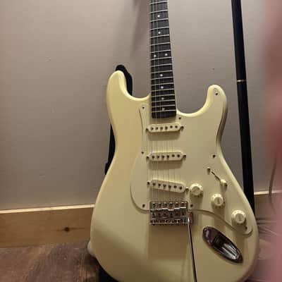 1985 MIJ Fender ST-62 | Olympic White, Comes with Tweed Case image 1