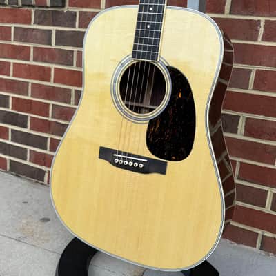 Martin D-35, Spruce Top, East Indian Rosewood Back & Sides, Ebony Bridge & Fretboard, Hardshell Case image 4