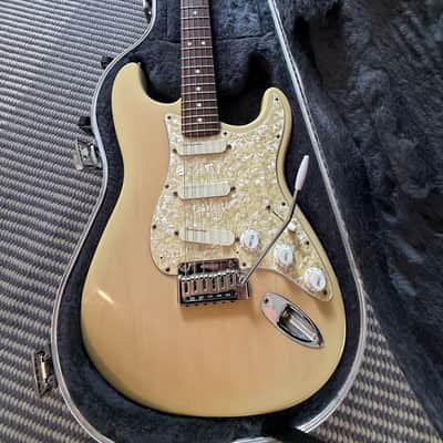 Fender Strat Plus Deluxe Electric Guitar | Reverb