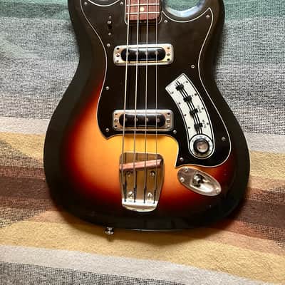 1965 Hagstrom II B Bass Guitar w/ Hardshell Case – Vintage Swedish Short Scale – Sunburst image 4