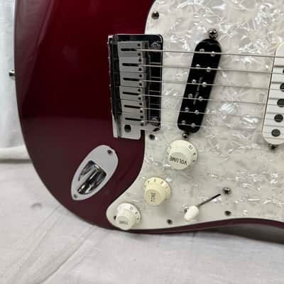 Fender American Standard Stratocaster Guitar 1995 - Candy Apple Red / Maple neck image 4