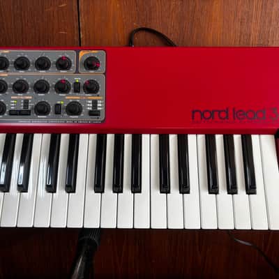 Nord Lead 3 49-Key 24-Voice Polyphonic Synthesizer w/ gig bag image 3