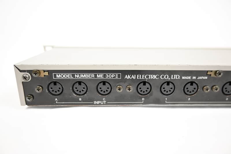 MIDI パッチベイ　AKAI ME 30PⅡ Akai ME30P II MIDI Programmable Patch Bay 4 In 8 Out Tested from