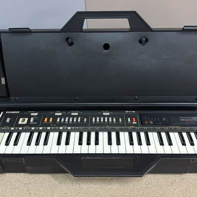 Casio MT-800 Casiotone 49-Key Synthesizer 1980s - White / Black image 2
