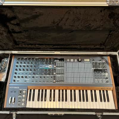 Arturia MatrixBrute 49-Key Analog Synthesizer + Flight Case (Timber Sides)