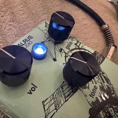 Walrus Audio Voyager Preamp/Overdrive V1 image 9