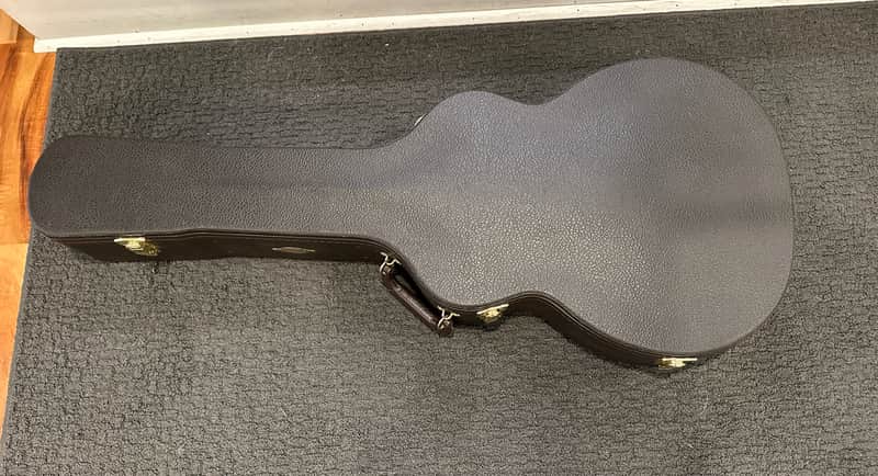Taylor Deluxe hard shell case 2010-2026 image 1